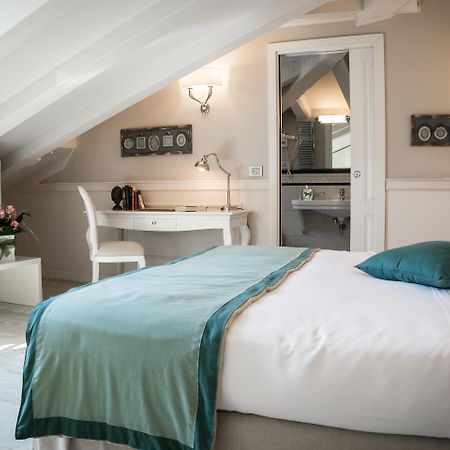 Victoria Hotel Letterario Trieste Luaran gambar