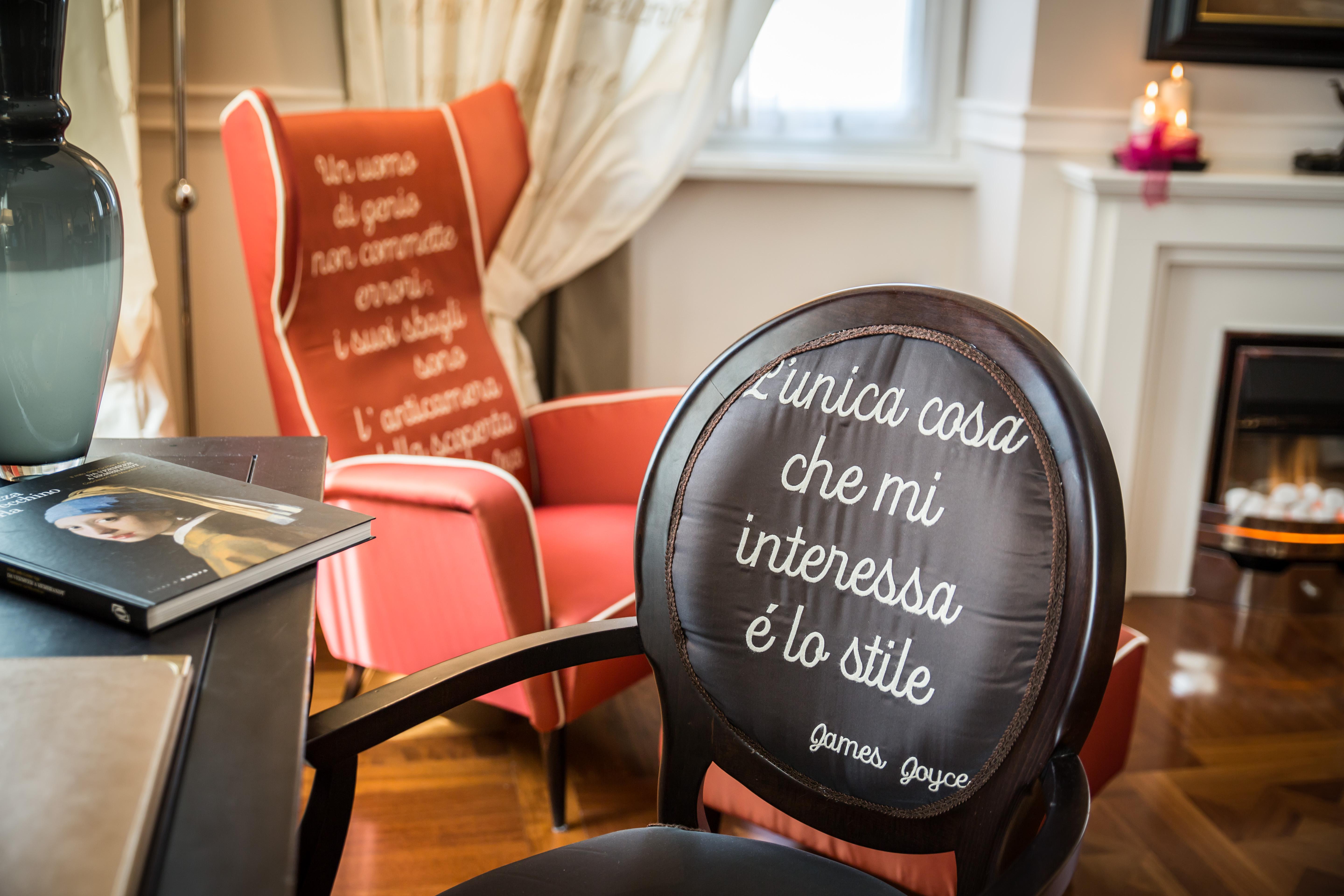 Victoria Hotel Letterario Trieste Luaran gambar