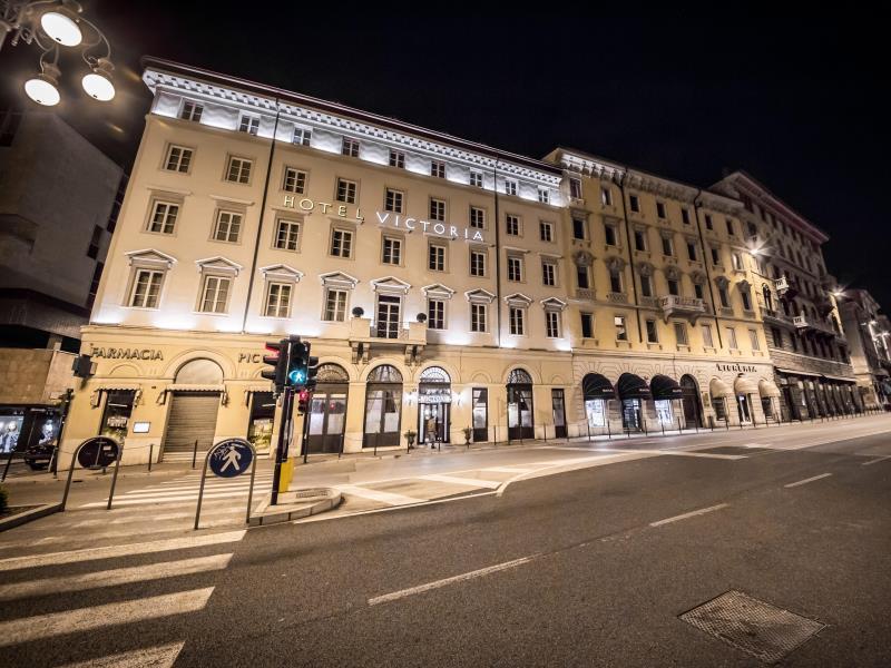 Victoria Hotel Letterario Trieste Luaran gambar