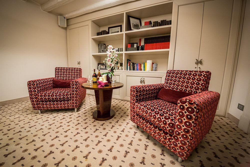 Victoria Hotel Letterario Trieste Luaran gambar