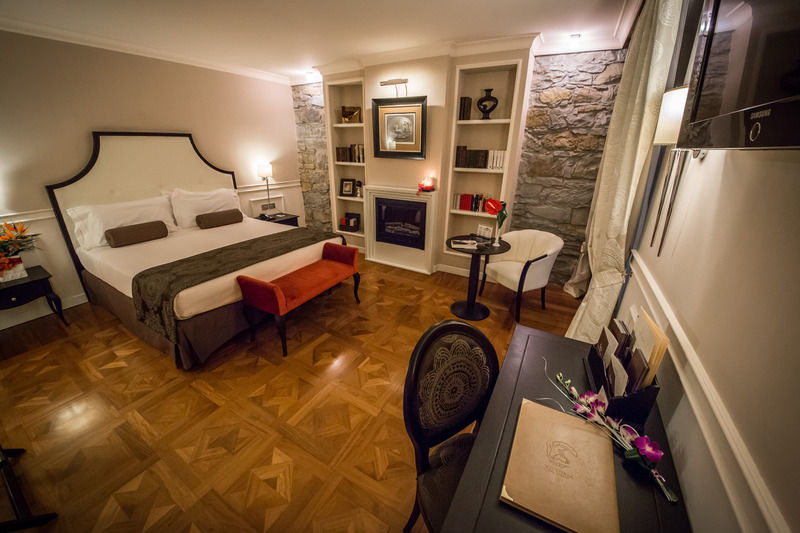 Victoria Hotel Letterario Trieste Luaran gambar