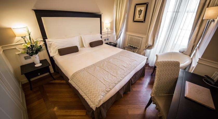 Victoria Hotel Letterario Trieste Bilik gambar