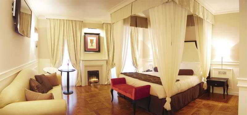 Victoria Hotel Letterario Trieste Luaran gambar