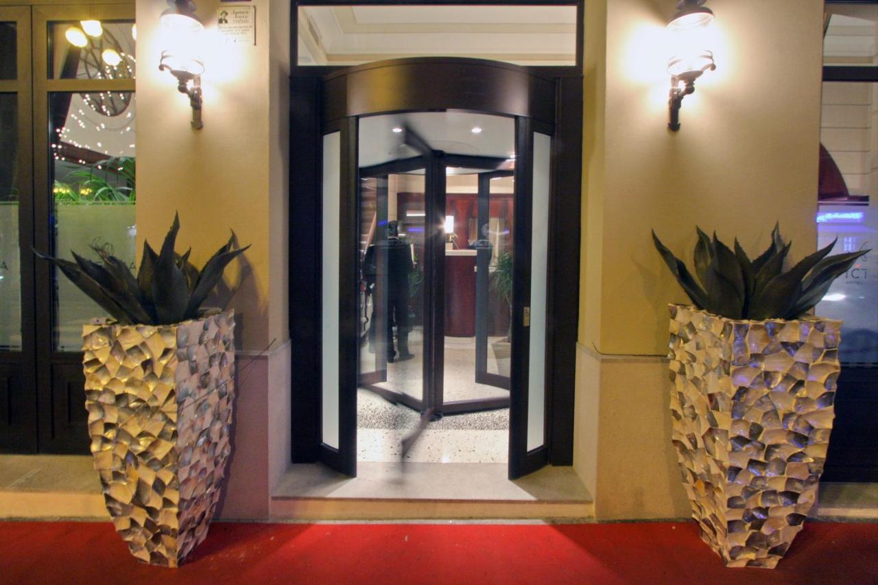 Victoria Hotel Letterario Trieste Luaran gambar